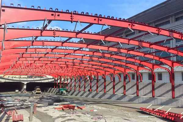 宁夏彩钢板安装服务流程解析：从准备到完成的细致步骤